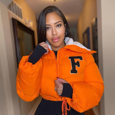 MB FASHION Letter Patch Cropped Puffer Jacket with Fleece Collar 392