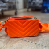 Every Fashion Chevron Quilted Crossbody Bag