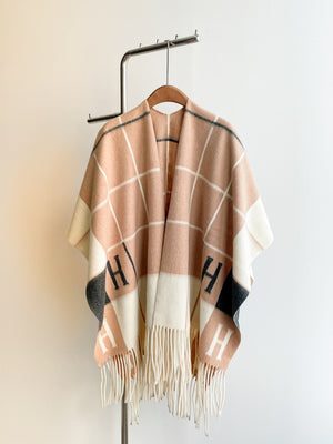 EVERY FASHION Cozy Checkered Fringe Poncho Wrap
