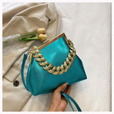 EVERY FASHION Structured Frame Handbag with Oversized Chain Accent