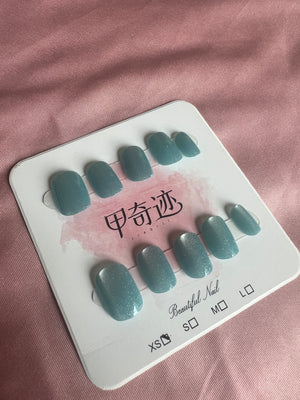 HANDMADE PRESS ON NAILS LV030 (XS)