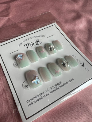 HANDMADE PRESS ON NAILS B009 (M)